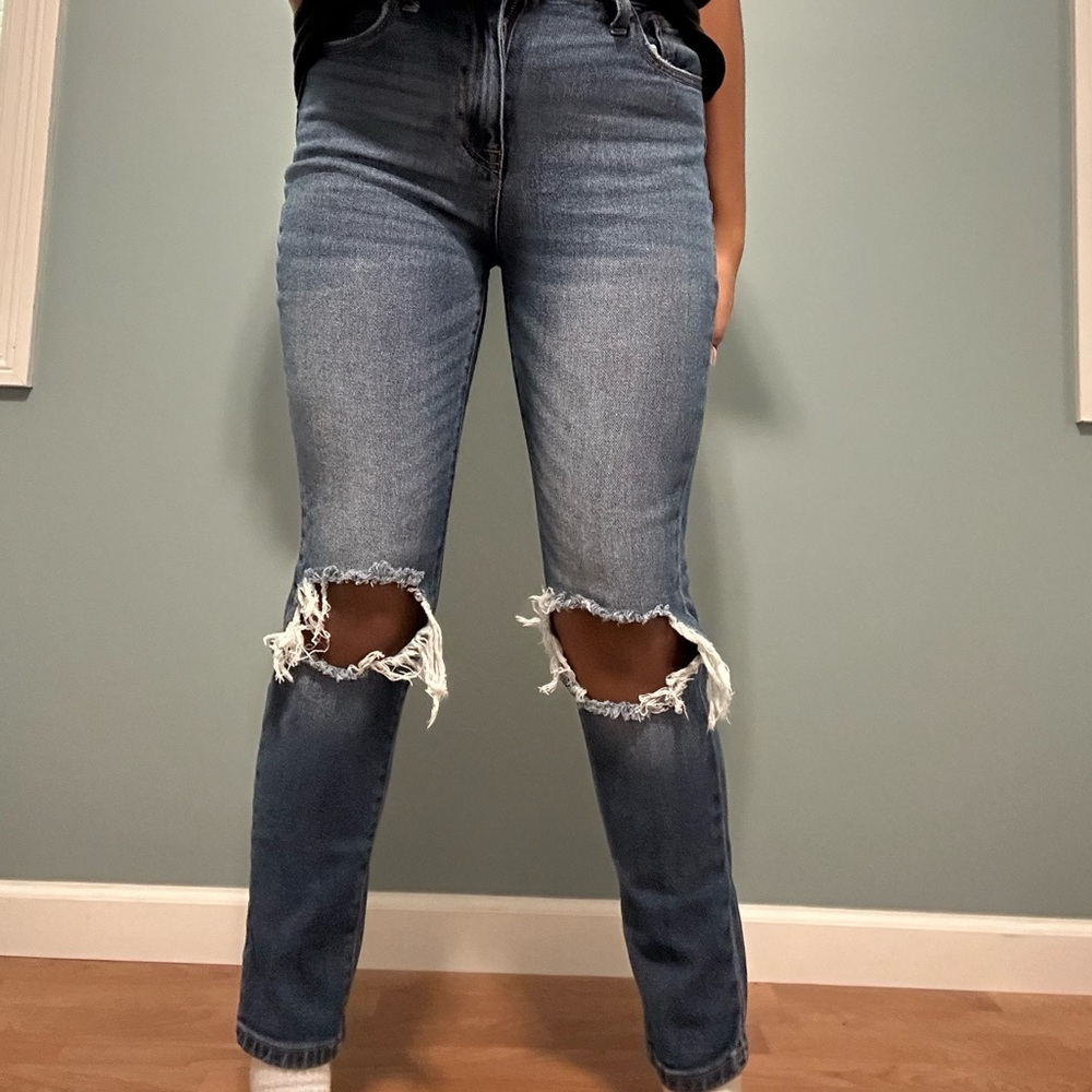 Cute knee ripped jeans